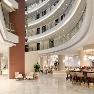 Ramada By Wyndham Bucharest Airport 4* אוטופן