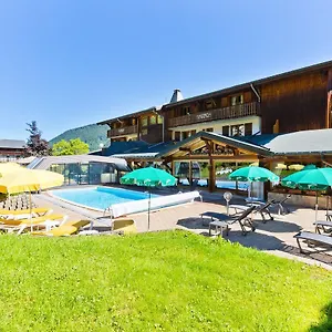 *** Hotel Logis Les Bruyères France