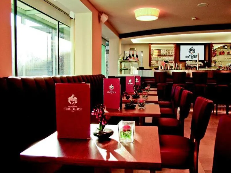 Hotel Strudlhof Wenen 4*,