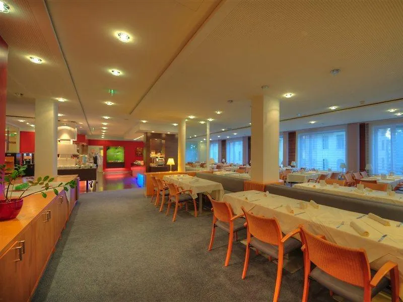 Hotel Strudlhof וינה 4*,