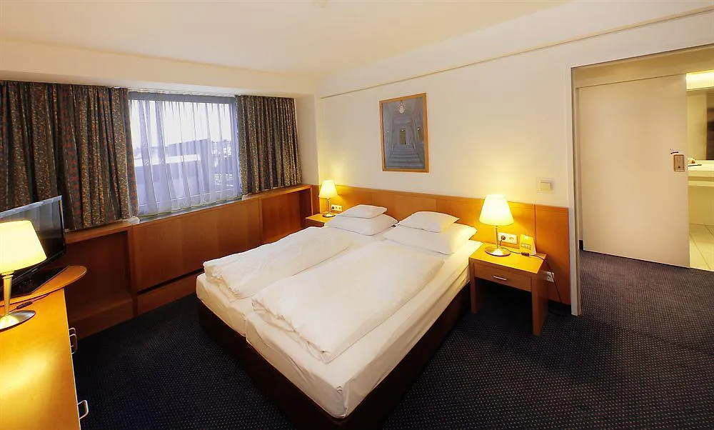 Hotel Strudlhof Vienna 4*,  Austria